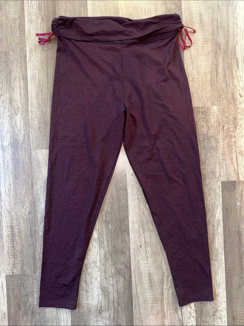 Victoria’s Secret Sport Burgundy Fold-Over Waist Yoga Leggings - L